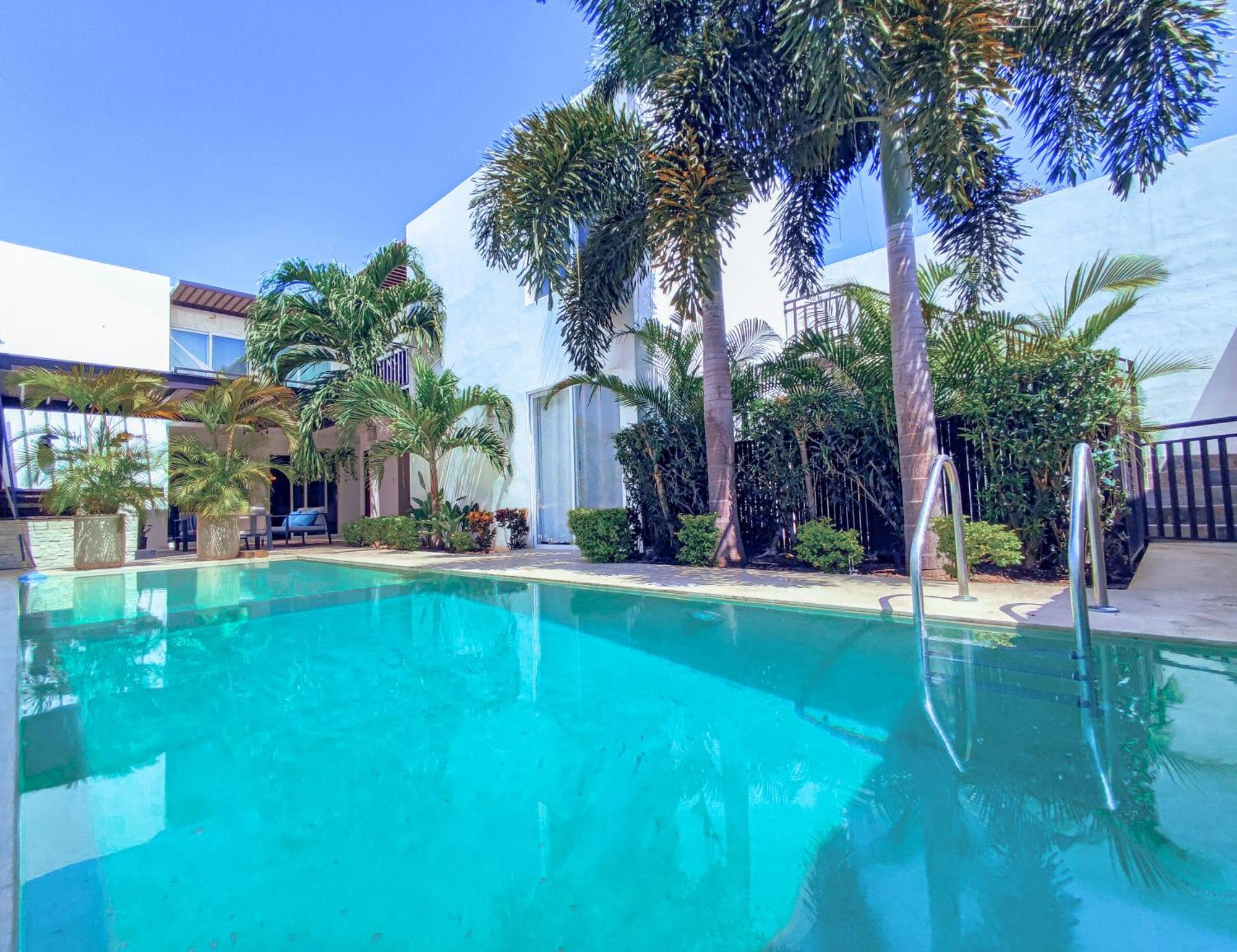 Villa Moderna Con Alberca, Gimnasio Y Cochera Merida Ngoại thất bức ảnh